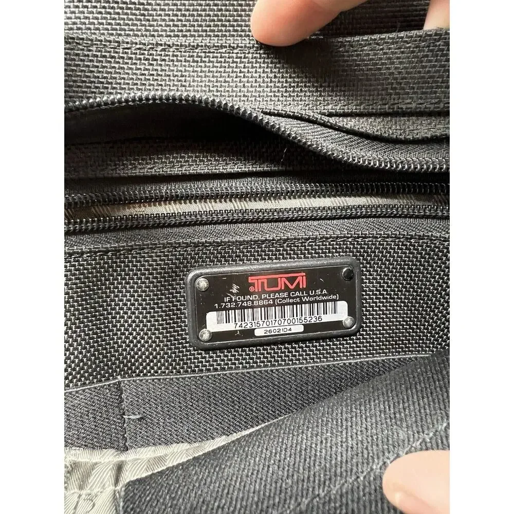 Tumi Business bag‎ nylon black with pass case